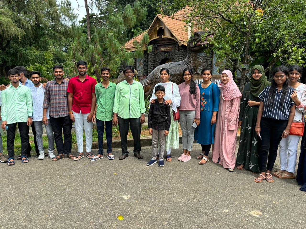 Students from department of Electronics and Communication Engineering visted Vikram  Sarabhai Space Centre, Thiruvananthapuram